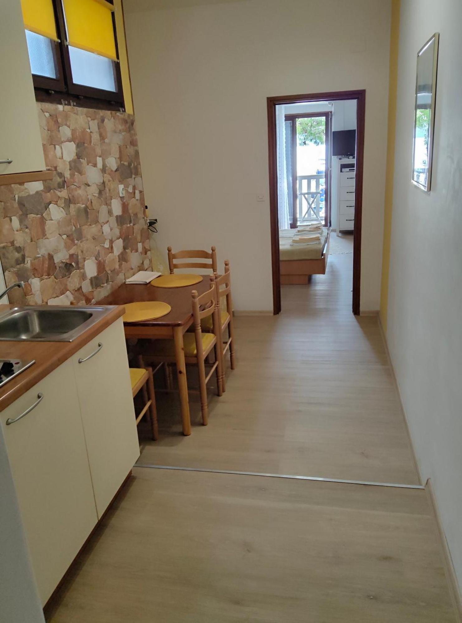 Apartmani Dea Jadranovo Exteriör bild