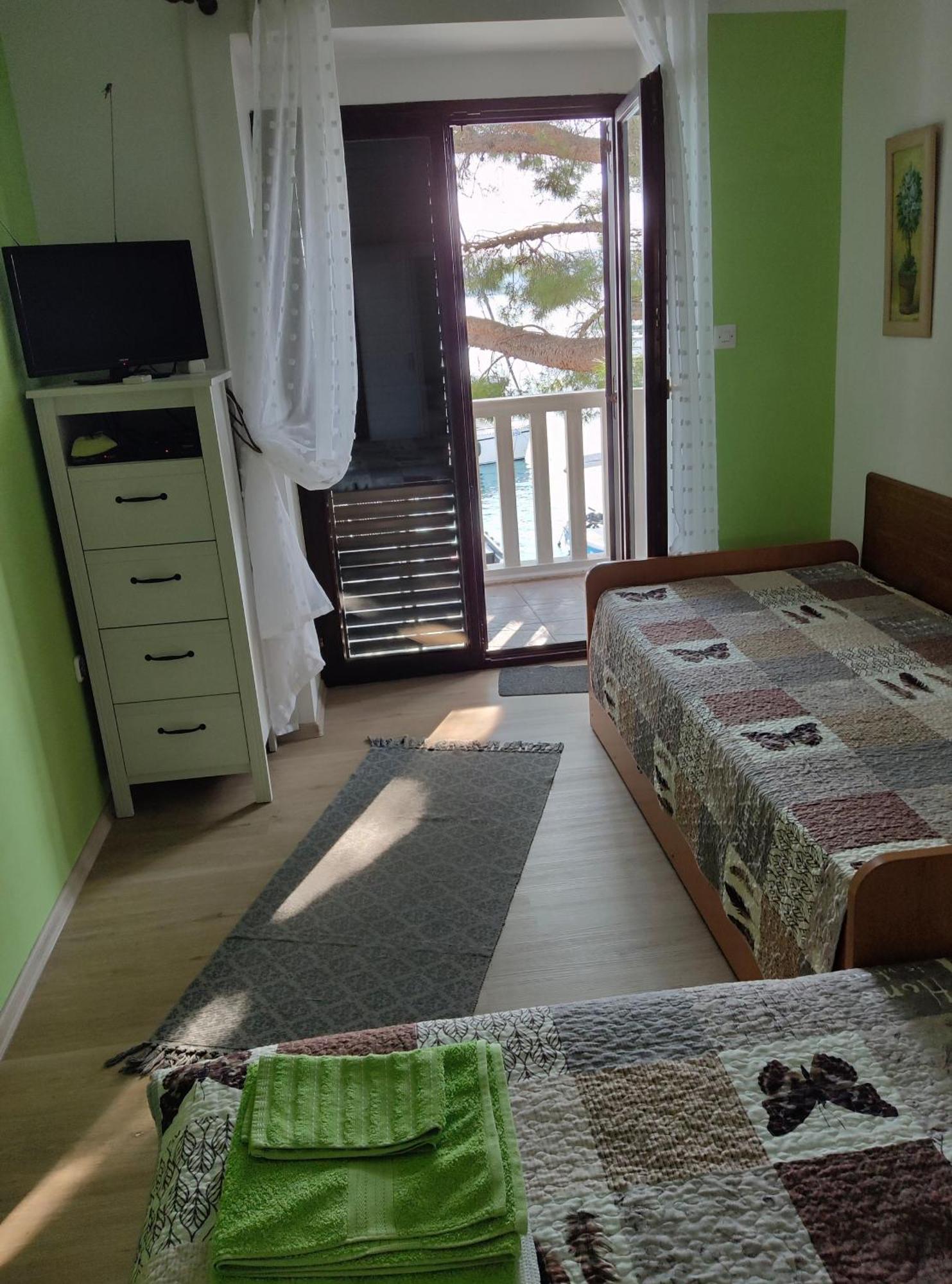 Apartmani Dea Jadranovo Exteriör bild