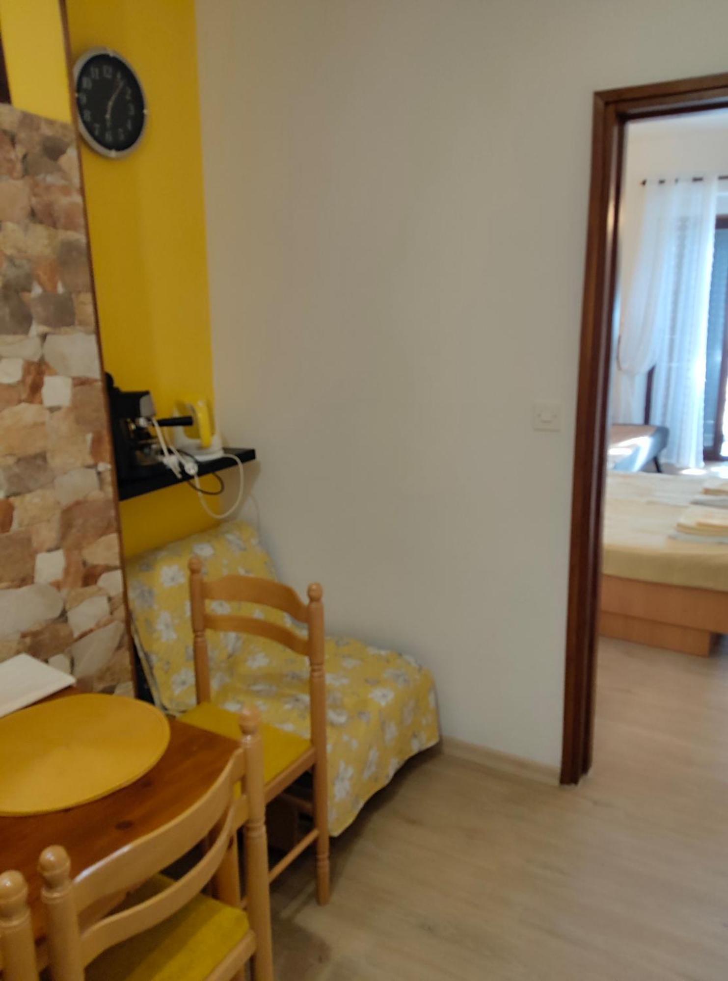 Apartmani Dea Jadranovo Exteriör bild