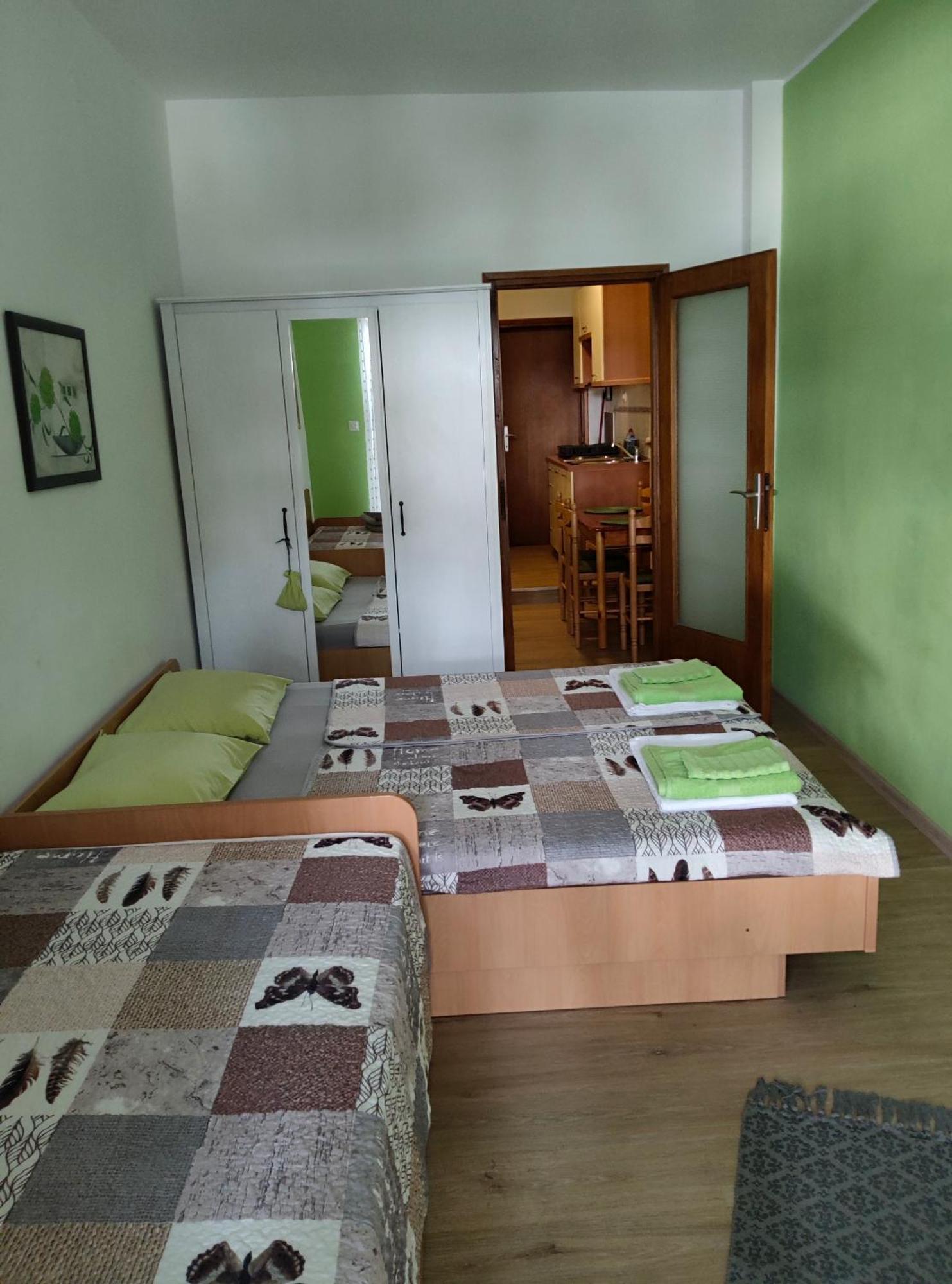Apartmani Dea Jadranovo Exteriör bild